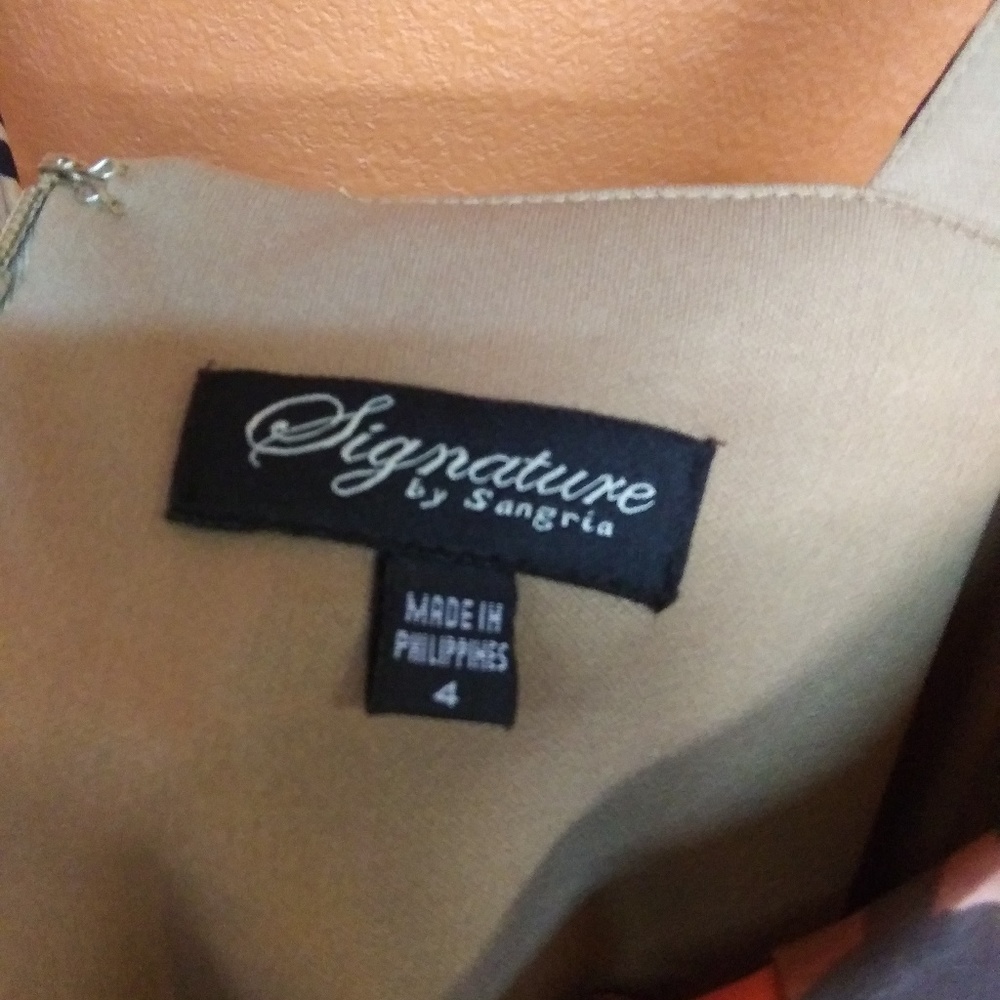 Clothes - Picture 3 of 3